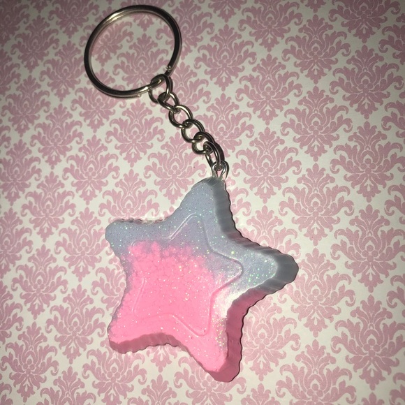 Fairy Kei Star Resin Keychain(UV GLOW) - Picture 1 of 3